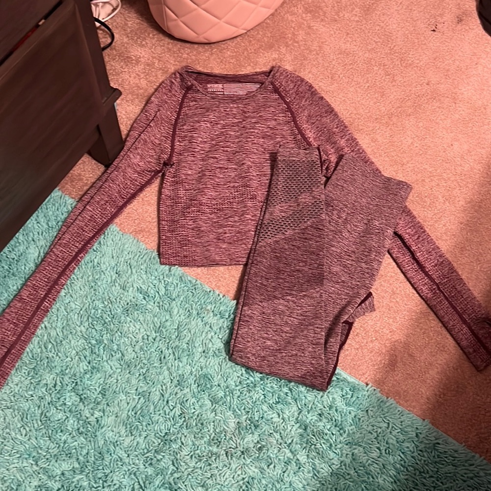 Brand is pink and it is a two piece legging set that is burgundy